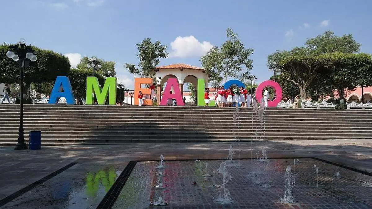 Amealco presente en Quinta Feria Nacional de Pueblos Mágicos en Morelia